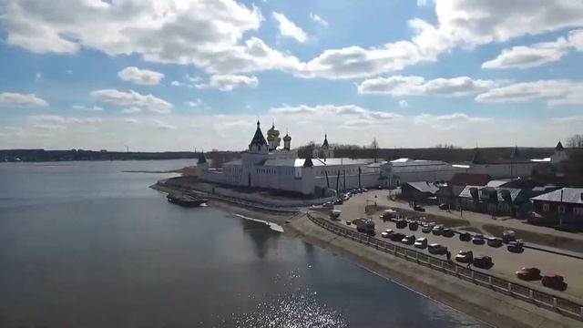 Достопримечательности Костромы (Ипатьевский монастырь) смотреть онлайн