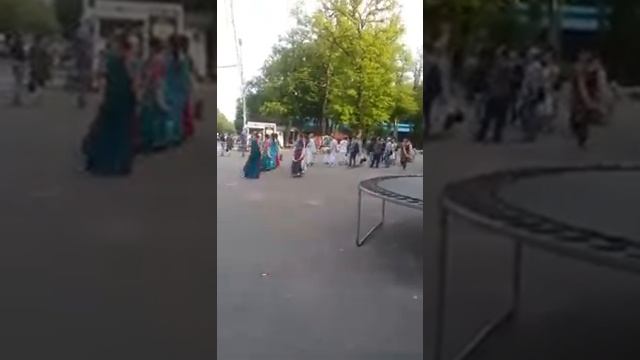Кришнаиты в Ставрополе в Парке Победы 30.05.2017 Харе Кришна смотреть онлайн