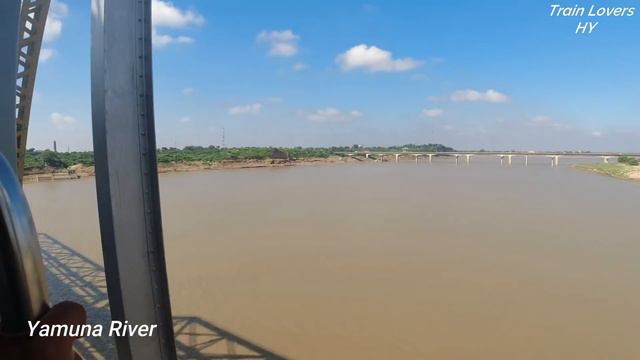 1st MEMU Train Journey to JHANSI *Loot rahi hai Railways* 😠 смотреть онлайн