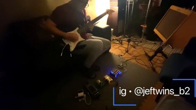 My Simon Guitar + Joyo pedals??? смотреть онлайн