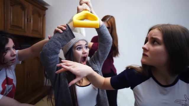 Манекен челлендж mannequin challenge 4 истории смотреть онлайн