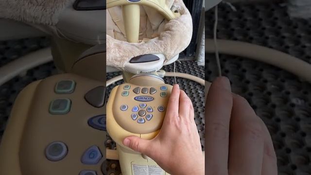 Укачивающий центр Graco Sweetpeace