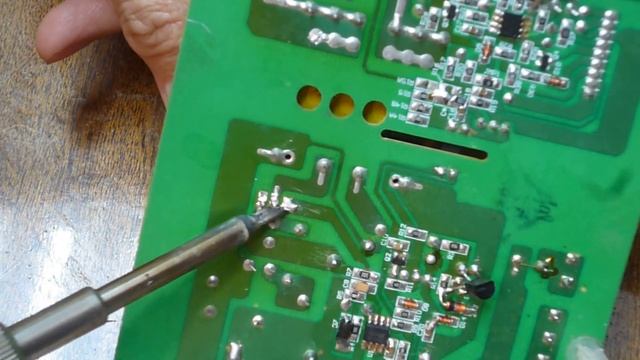 BT6025 Не работает зарядное устройство.