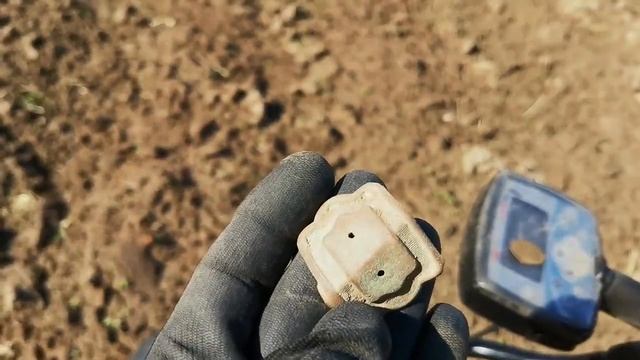 УВАЖАЕМ ТРУДЫ АГРОНОМОВ И КОПАЕМ НА НЕЗАСЕЯННЫХ ПОЛЯХ. ПОИСКИ СТАРИНЫ В ПОДМОСКОВЬЕ. смотреть онлайн