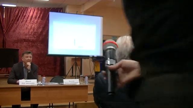 Встреча исполняющего обязанности главы управы Гагаринского района Живаева О.А. с жителями смотреть онлайн