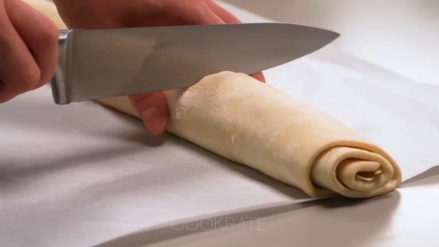 3 steps and the appetizer is ready! Puff pastry rolls, with cream cheese, for any event. смотреть онлайн