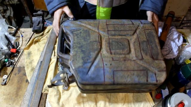 Делаем крепление для Канистры 20L