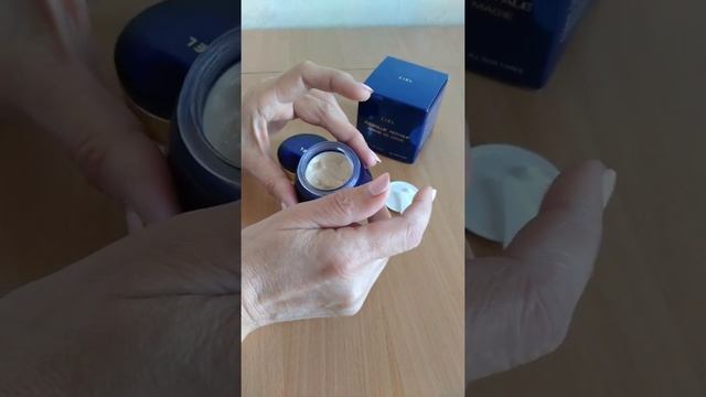 Крем для ЛИЦА -МУЛЬТИАКТИВНЫЙ ABSOLUE ROYALE. В возрасте 26-45 лет и старше. смотреть онлайн