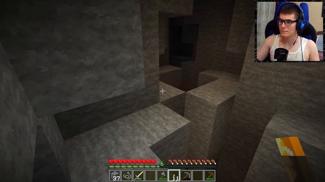 СНОВА ВЫЖИВАЕМ В МАЙНКРАФТЕ! КАК ВСЕГДА ОБЫЧНЫЙ МИР! - Minecraft Classic #1 смотреть онлайн