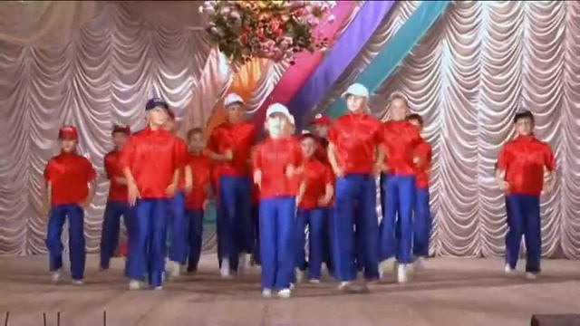 Даша в ансамбле"Стиль".Танец"Время" смотреть онлайн