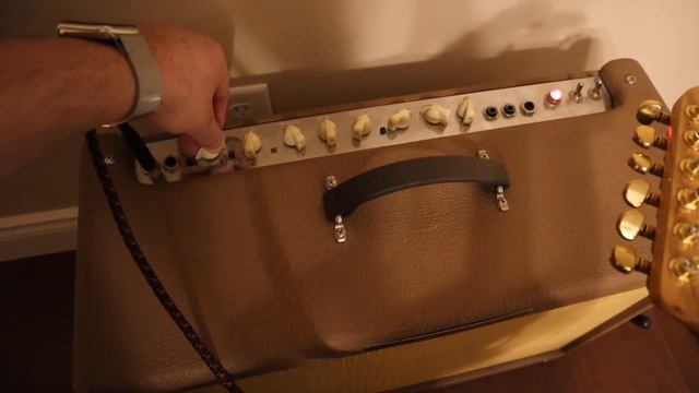 Taming the Fender Deluxe Preamp tube change! смотреть онлайн