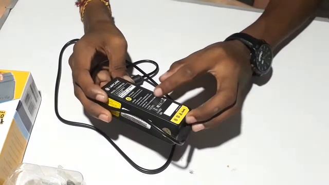 Lapcare Laptop Adapter 19v 3.42A , Socket with LED Light Review in Hindi смотреть онлайн