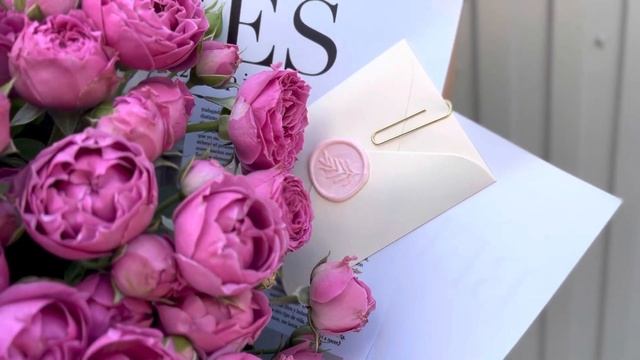 Букет с пионовидной розы Misty Bubbles смотреть онлайн