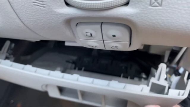 Автономный отопитель FDIK на NISSAN Leaf Zeo смотреть онлайн