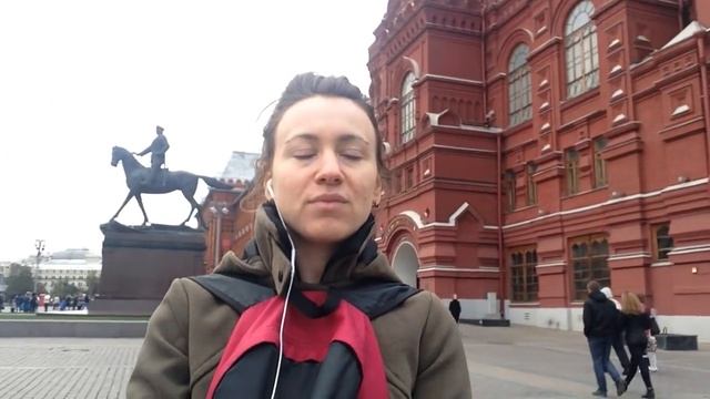 УЧЕБА В МОСКВЕ — ПЛЮСЫ И МИНУСЫ // Алчность Знаний смотреть онлайн