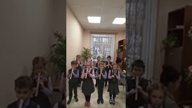 ОНЛАЙН АКЦИЯ «С ЛЮБОВЬЮ К МАМЕ» Ансамбль блокфлейтистов. "Аннушка" смотреть онлайн