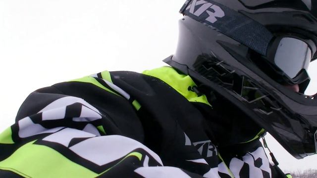 Ski-doo MXZ 2stroke sled review and stunt смотреть онлайн