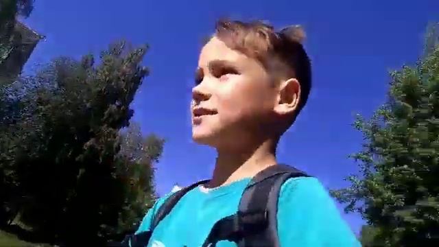 ??Катаю в парке и на стритн?? смотреть онлайн