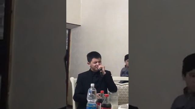 Красиво поет 2 смотреть онлайн