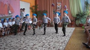 Танец "Крутые парни ВДВ"