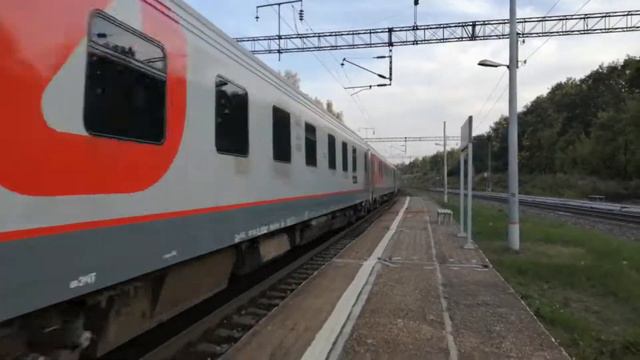 Электровоз ЭП20-023 с поездом Адлер - Москва смотреть онлайн