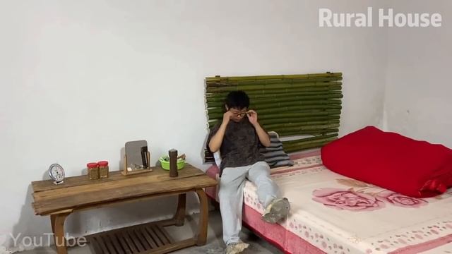 The abandoned old house in the forest was renovated and a man challenged to survive in the forest смотреть онлайн