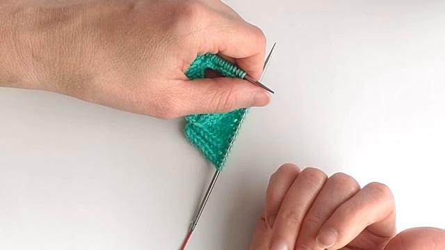 МК Шапочка спицами для зайки смотреть онлайн