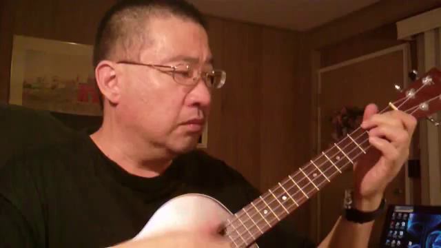 Bueno Chen "Holiday" ukulele baritone (my version) Scorpion cover смотреть онлайн