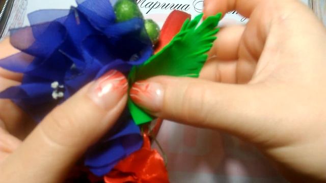 ПРАЗДНИЧНОЕ УКРАШЕНИЕ ОБРУЧ С КРУПНЫМИ ЦВЕТАМИ смотреть онлайн