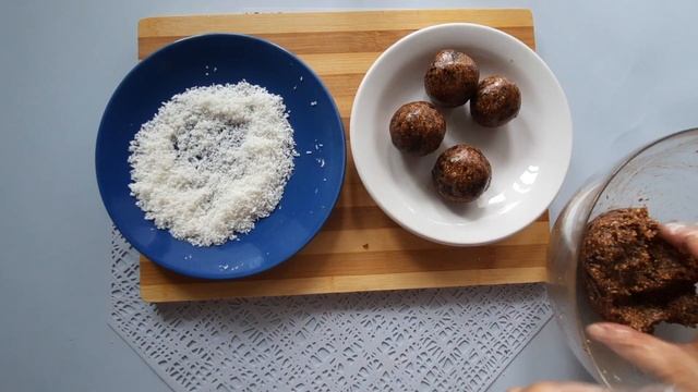 Самый полезный десерт с орехами и черносливом. Диетический продукт без сахара и муки. смотреть онлайн