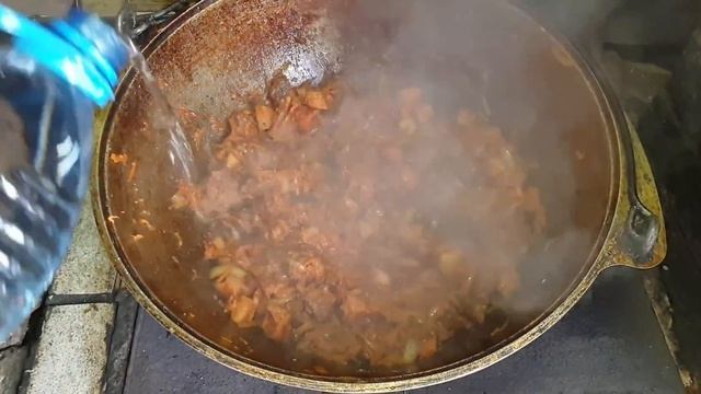 Бигус в казане.#капустатушеная#мясовказане#говядина#зож#пп#вкусноочень#тушение#казан#печь#мангал# смотреть онлайн