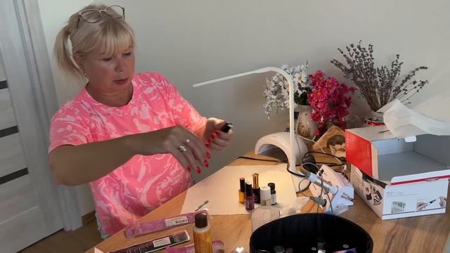 УКУСИЛ КЛЕЩ ЧТО ДЕЛАТЬ? МОЙ НОВЫЙ МАНИКЮР / АРИНА БЕЛАЯ смотреть онлайн