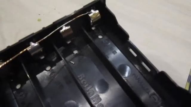 Портативное зарядное USB устройство для телефона своими руками / Portable USB cell-phone charger смотреть онлайн