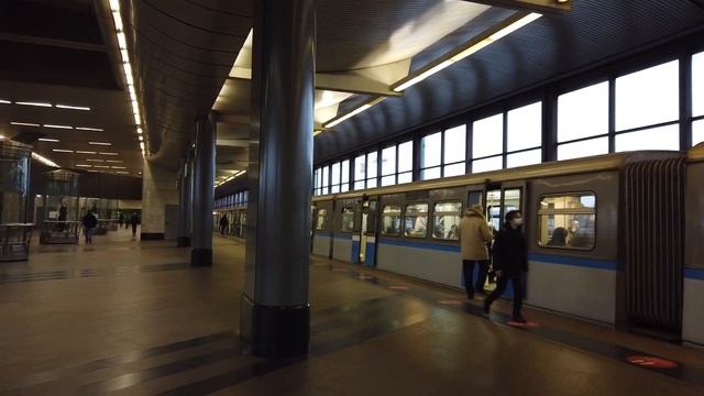 Станция метро Воробьёвы Горы Москва (Сокольническая линия) metro Vorobyovy Gory Moscow смотреть онлайн