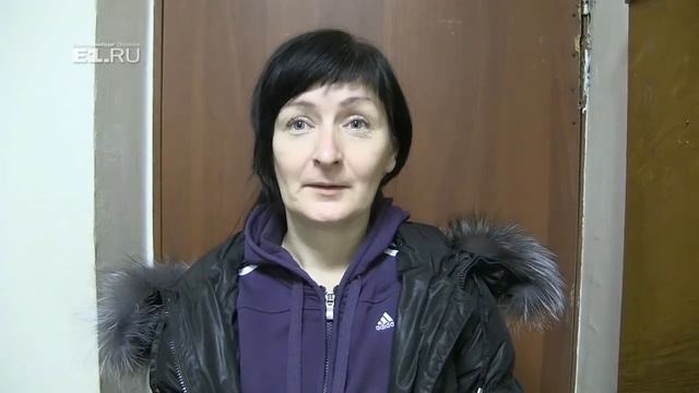 В Екатеринбурге поймали женщину, которая обворовывала невнимательных покупателей смотреть онлайн