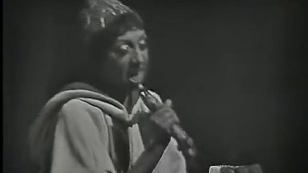 Josephine Baker - Hava Nagila (live in France, 1964)