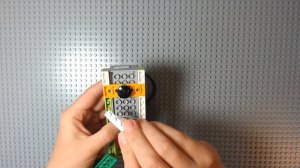 Подметально-уборочная машина (sweeper car) LEGO WEDO 2.0