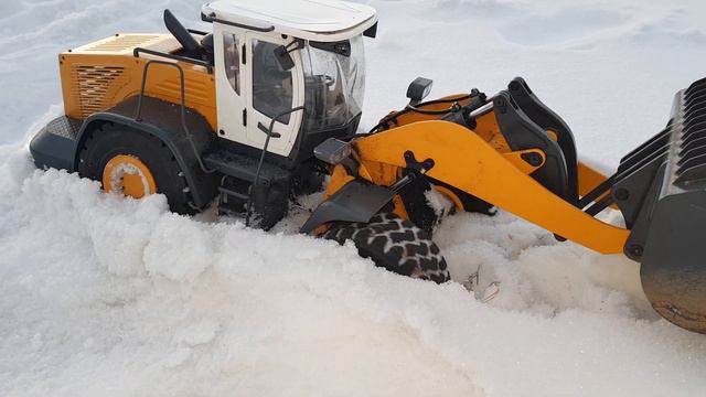 Погрузчик на радиоуправлении RC Погрузчик RC Стройка смотреть онлайн