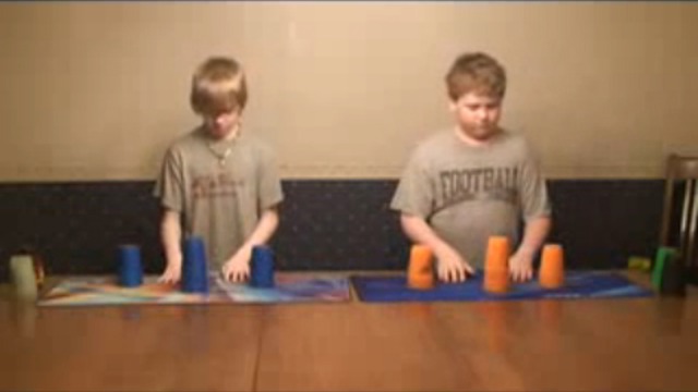 Шоу из стаканчиков смотреть онлайн