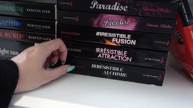 ❩ BOOKSHELF TOUR 2022 ❨ 900+ ?? смотреть онлайн