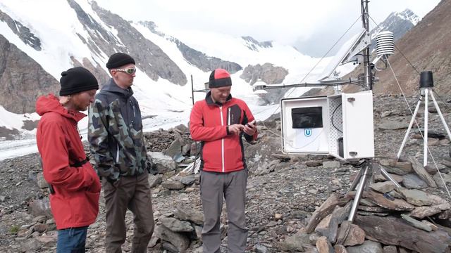 Горная школа "Выше облаков" (Актру, Алтай). Путешествие к ледникам. смотреть онлайн