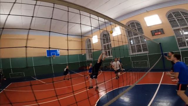 «Dream Team» #2 эпизод | Волейбол от первого лица | Первая товарищеская игра смотреть онлайн