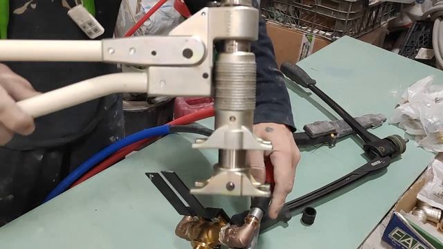 Перегородка в санузле под плитку, скрытого монтажа подключения воды. смотреть онлайн