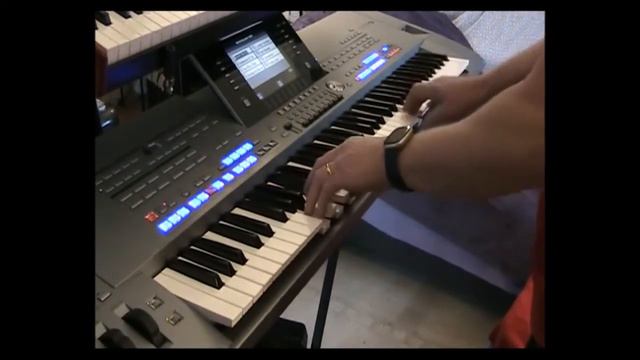 Cover of Flash In The Night Yamaha Tyros 5 смотреть онлайн