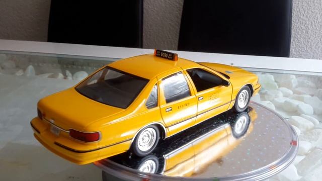 Chevrolet caprice taxi ut 1/18 смотреть онлайн