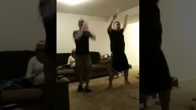 Jon & Forrest playing just dance 2 смотреть онлайн