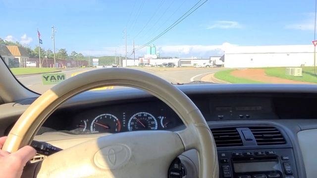 2001 beater Toyota Avalon! 366000 miles! pov test drive! Walkaround смотреть онлайн