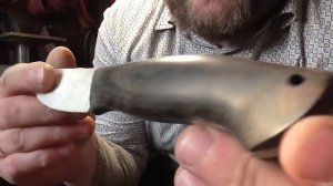 AlphaKnives. Как самому сделать рукоять ножа нескользкой. На примере Крейсера от UralEDC.