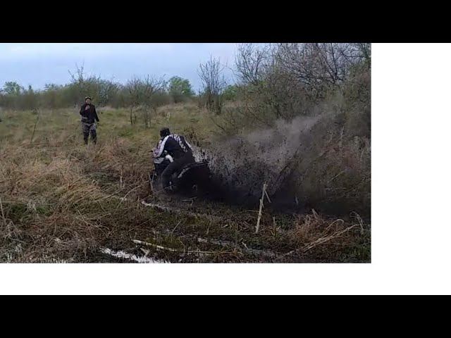 Квадрик против мото смотреть онлайн