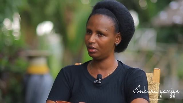 NANGA UVUGA KO NDI MWIZA/MAMA YARI MWIZA BIHEBUJE ARIKO ARI INDAYA IKOMEYE ANYICIRA UBUZIMA BWANJYE смотреть онлайн